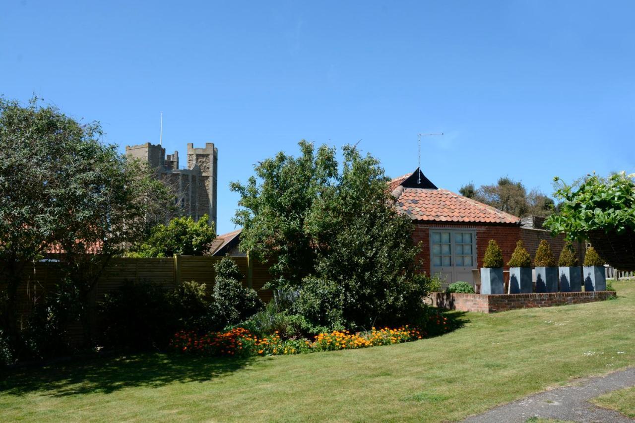 Crown And Castle Hotel Orford Luaran gambar